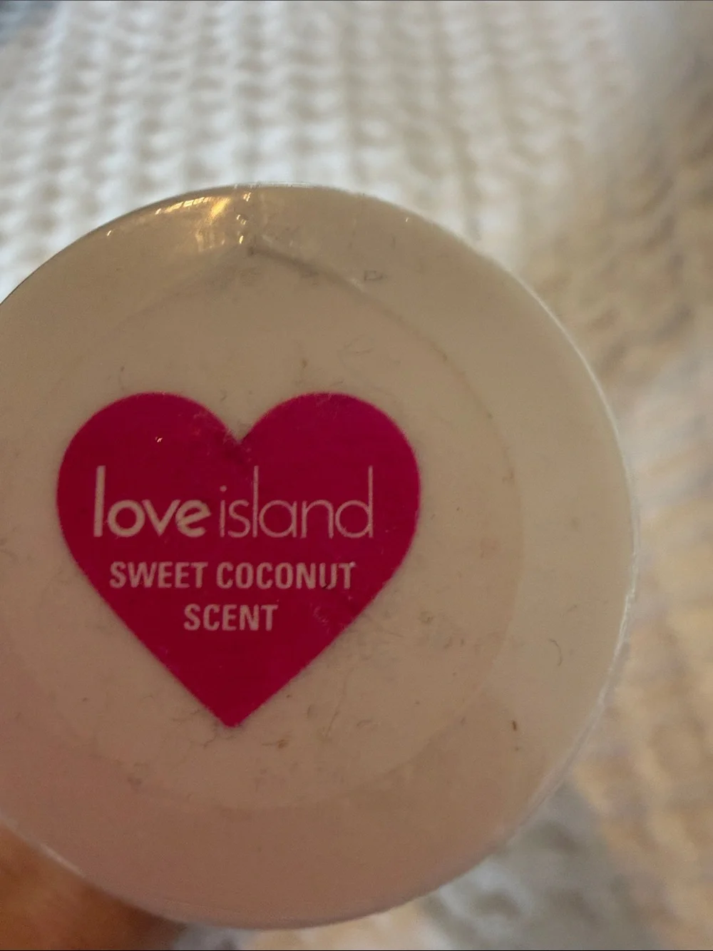 Love Island x Revolution Liquid Lava Shimmer Gloss - Gold New